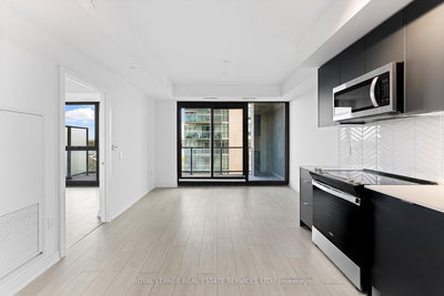 601 - 1606 Charles St | Whitby | Image