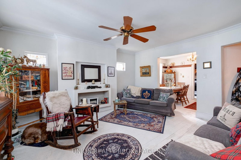 40 Glen Manor Dr, Toronto, M4E 2X2 | Image 3