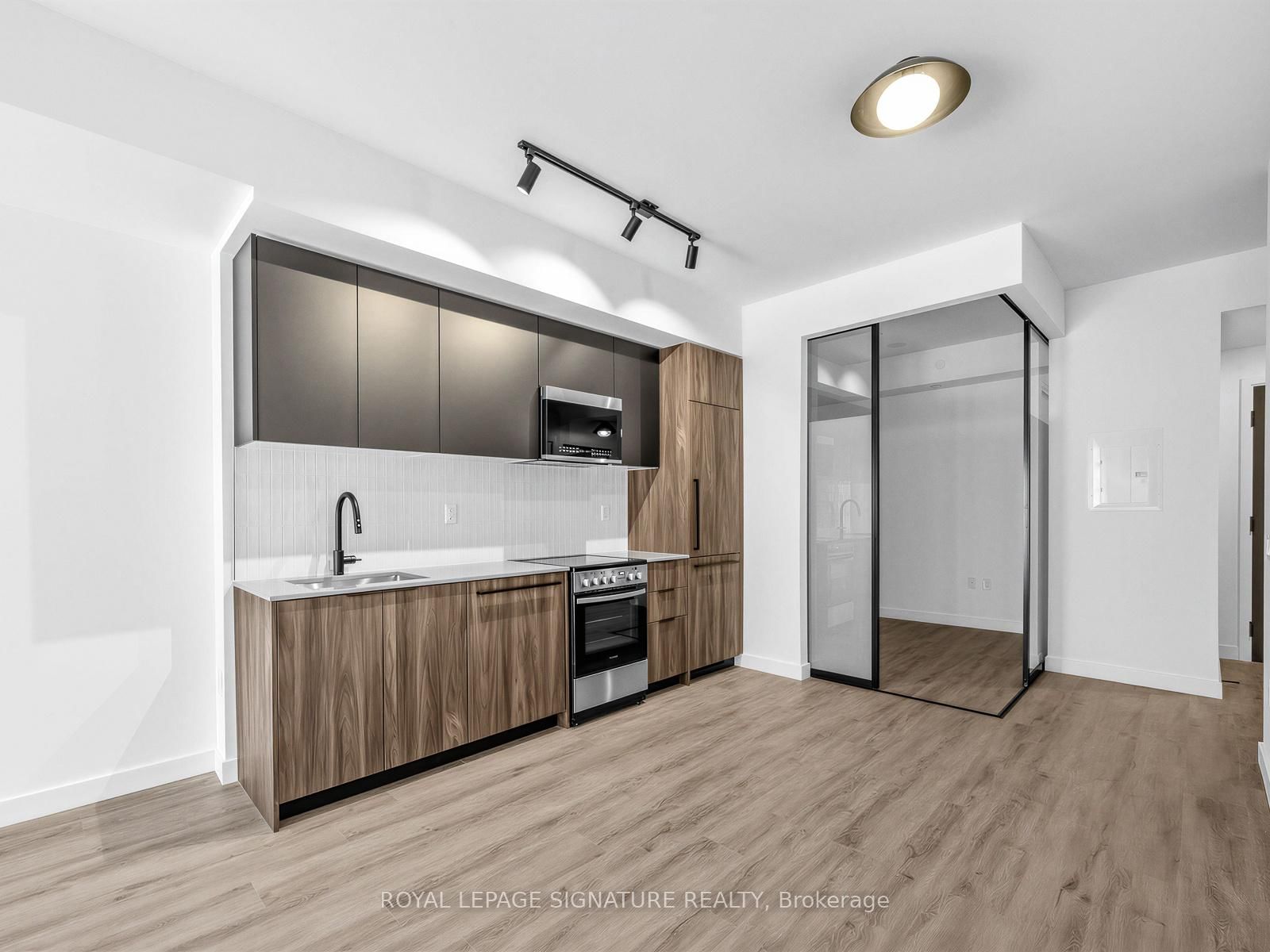 Condo for lease at 205-1635 Military Trail, Toronto, Ontario, M1C 1K3 - Centennial Scarborough - MLS: E12798846