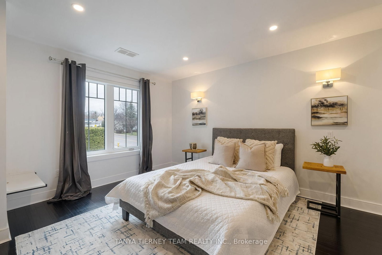 Detached House for sale at 1 Centre Street, Whitby, Ontario, L1M 1C1 - Brooklin - MLS: E12799704