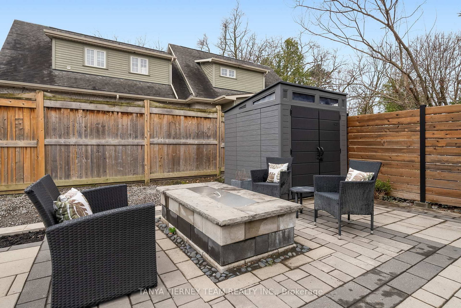 Detached House for sale at 1 Centre Street, Whitby, Ontario, L1M 1C1 - Brooklin - MLS: E12799704