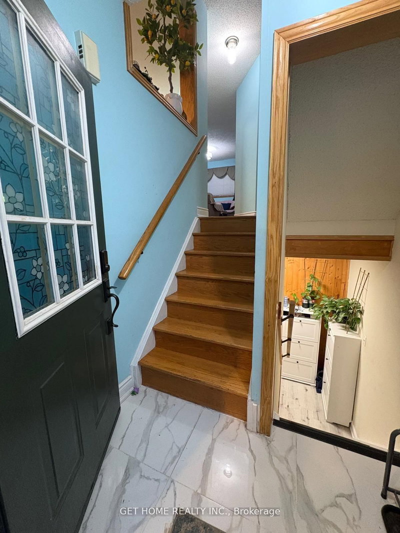 99 Aspen Park Way, Whitby, L1N 9M7 | Image 2