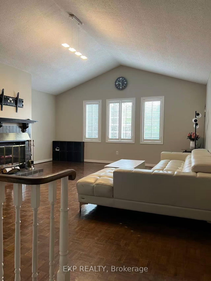 2nd B - 1009 Meadowridge Cres, Pickering, L1V 4Z3 | Image 2