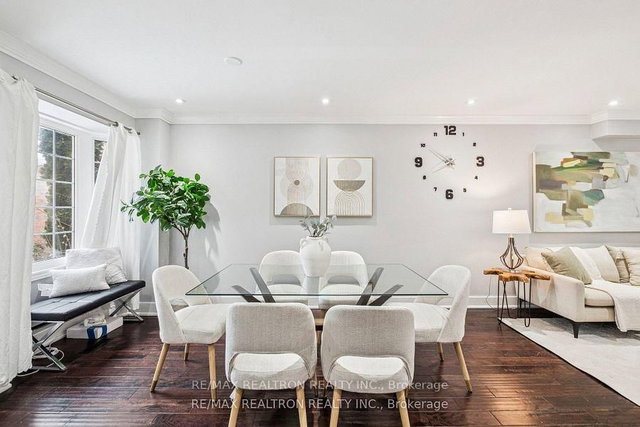 77 Mansewood Gardens