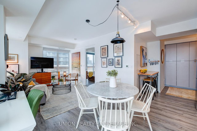 504 - 2301 Danforth Avenue