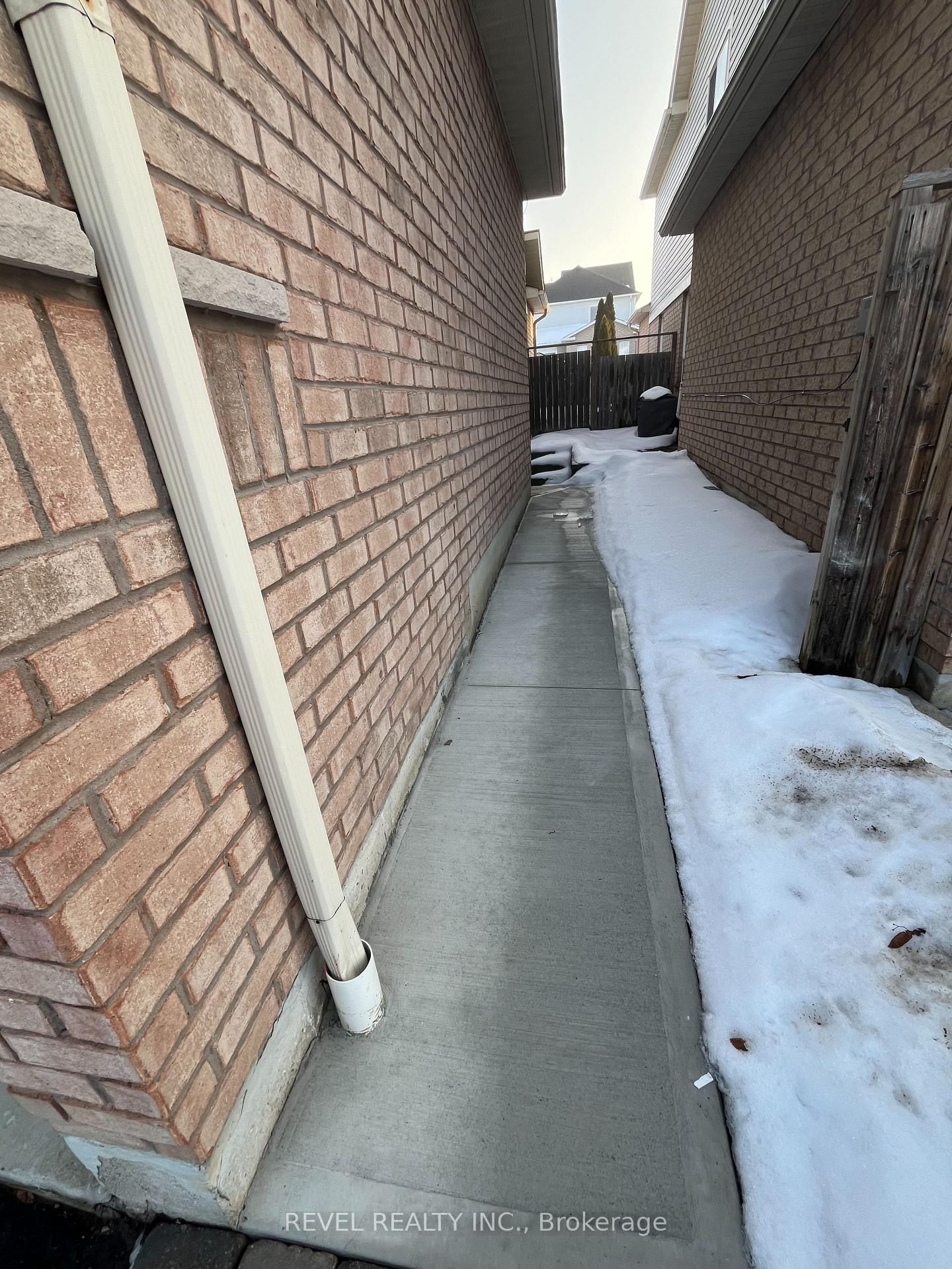 Detached House for lease at Basement-194 Willowbrook Drive, Whitby, Ontario, L1R 3C3 - Pringle Creek - MLS: E12804542