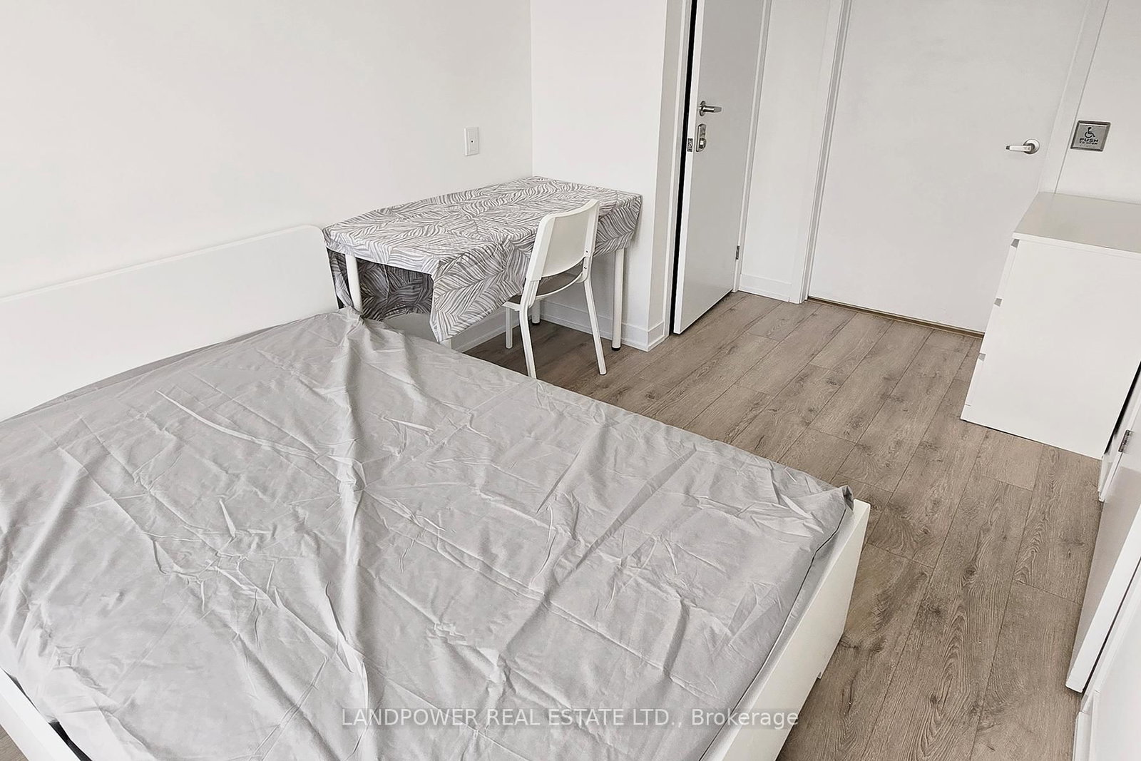 1800 Simcoe Street N, Unit 313 - Photo 28