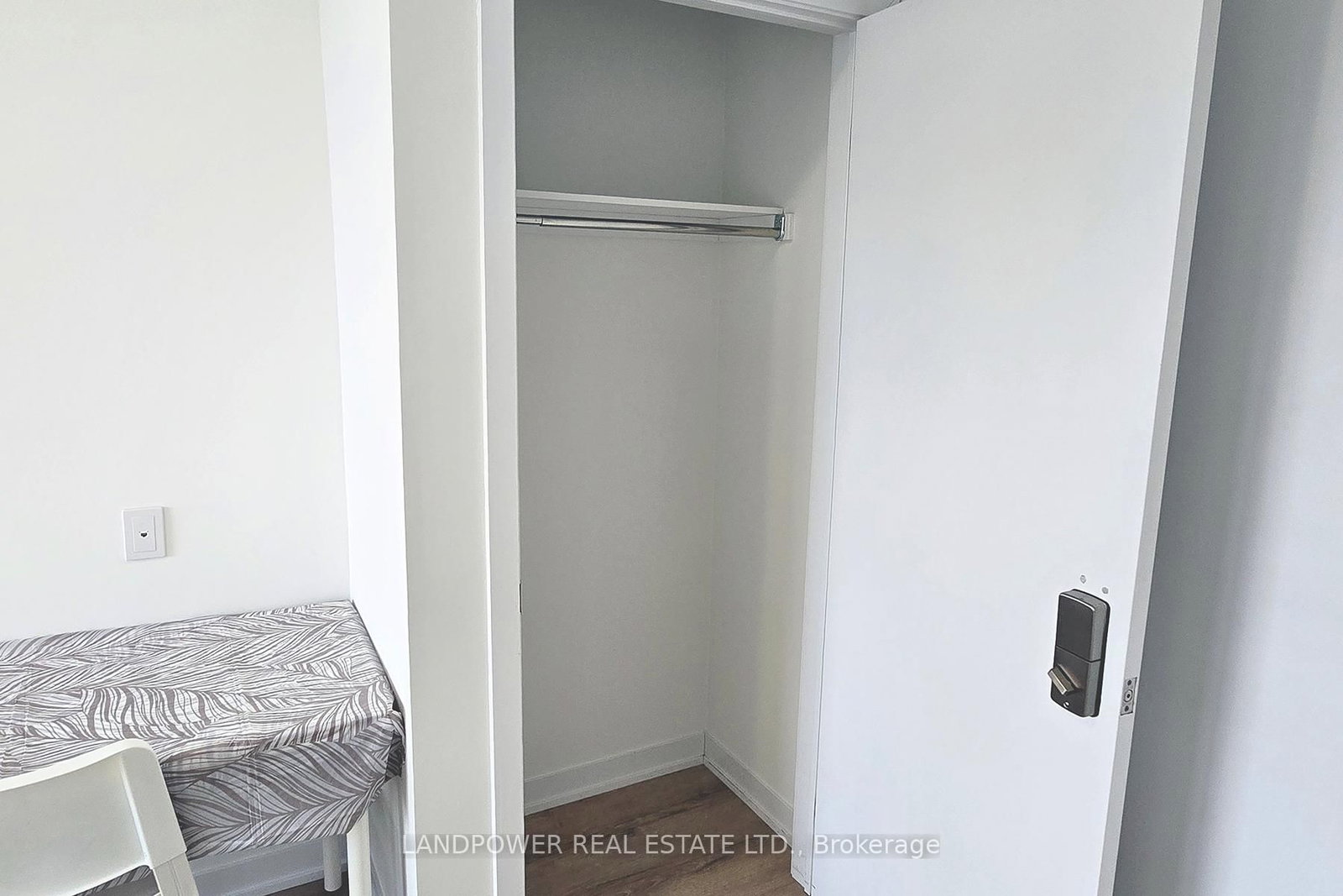 1800 Simcoe Street N, Unit 313 - Photo 31