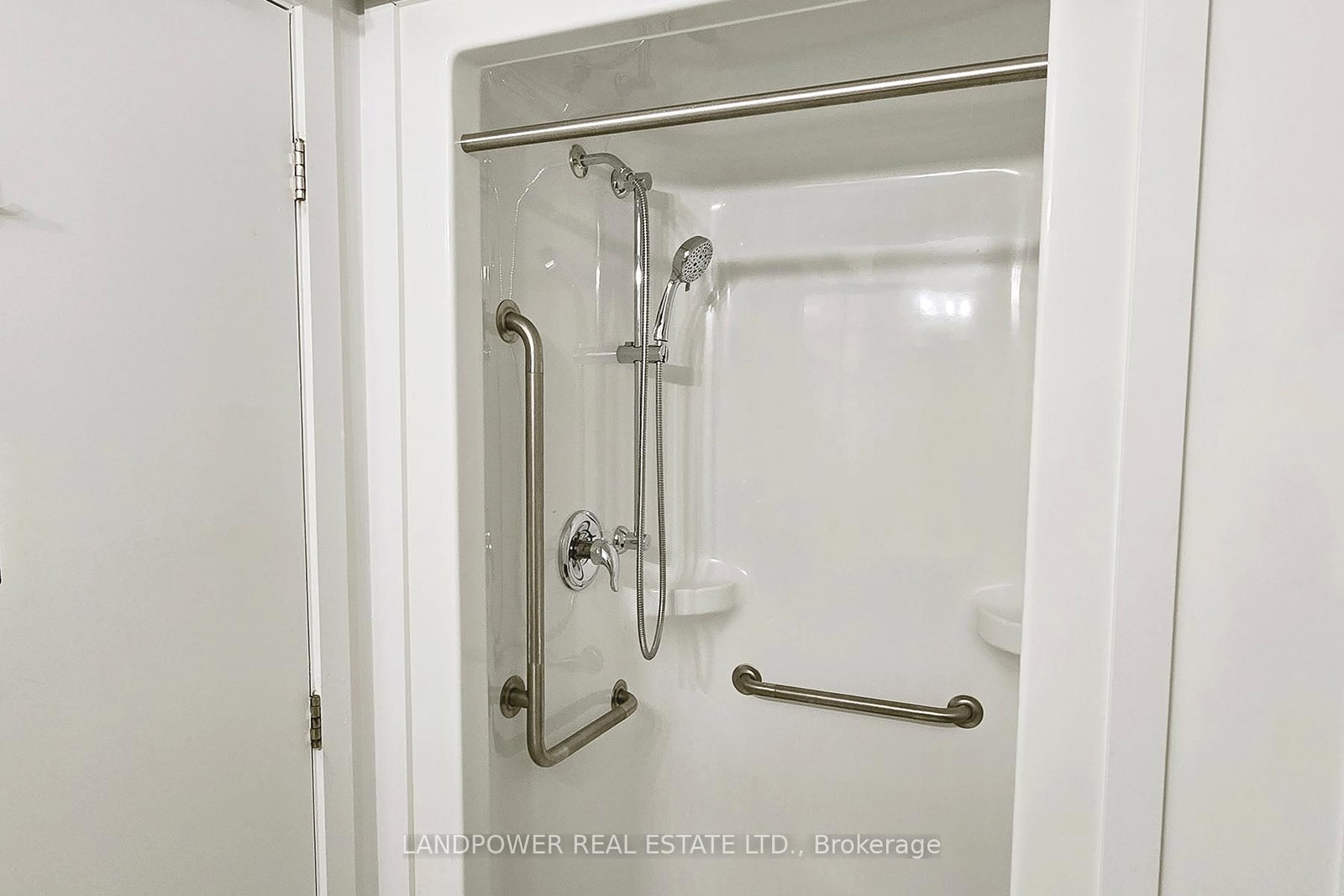 1800 Simcoe Street N, Unit 313 - Photo 33