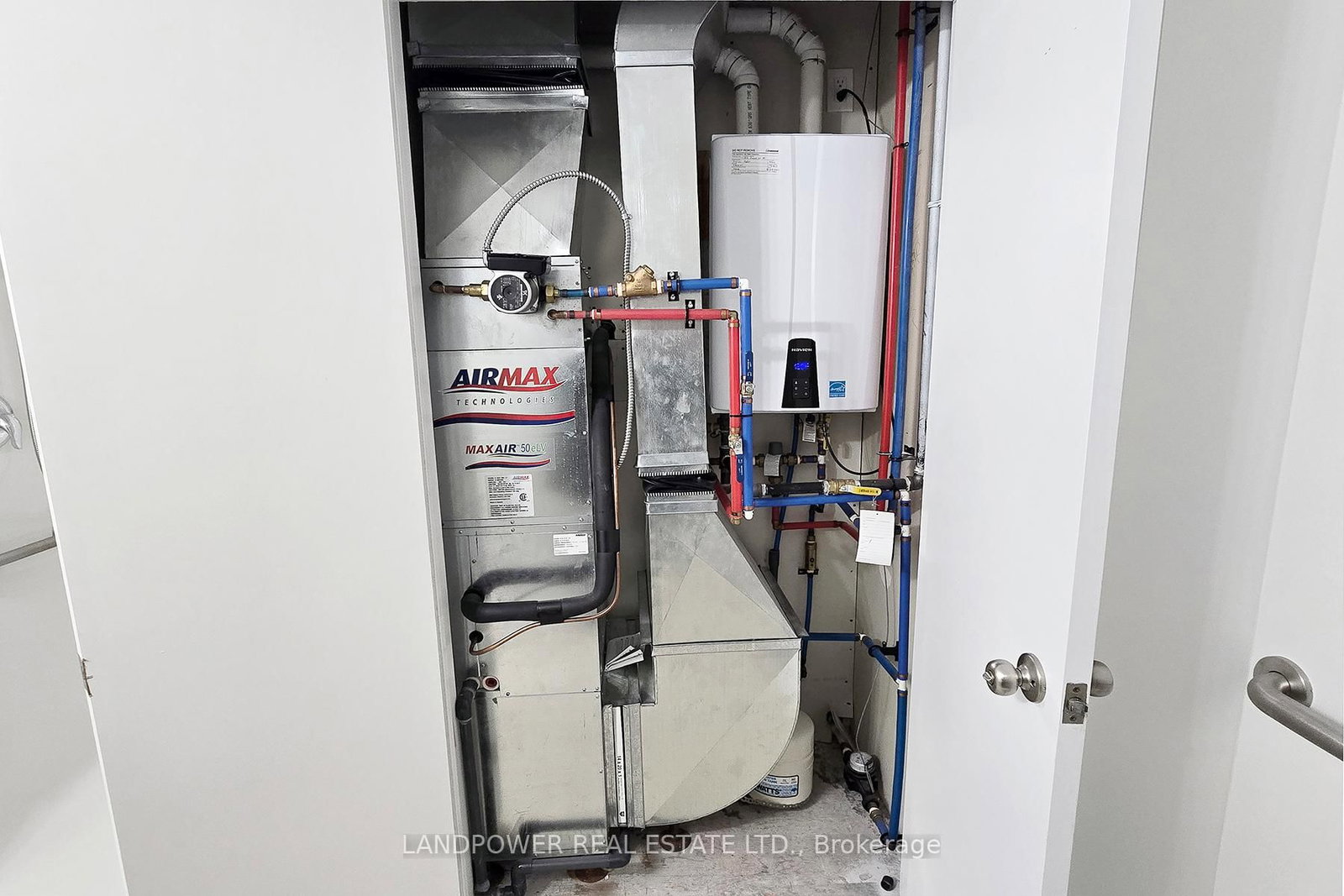 1800 Simcoe Street N, Unit 313 - Photo 34