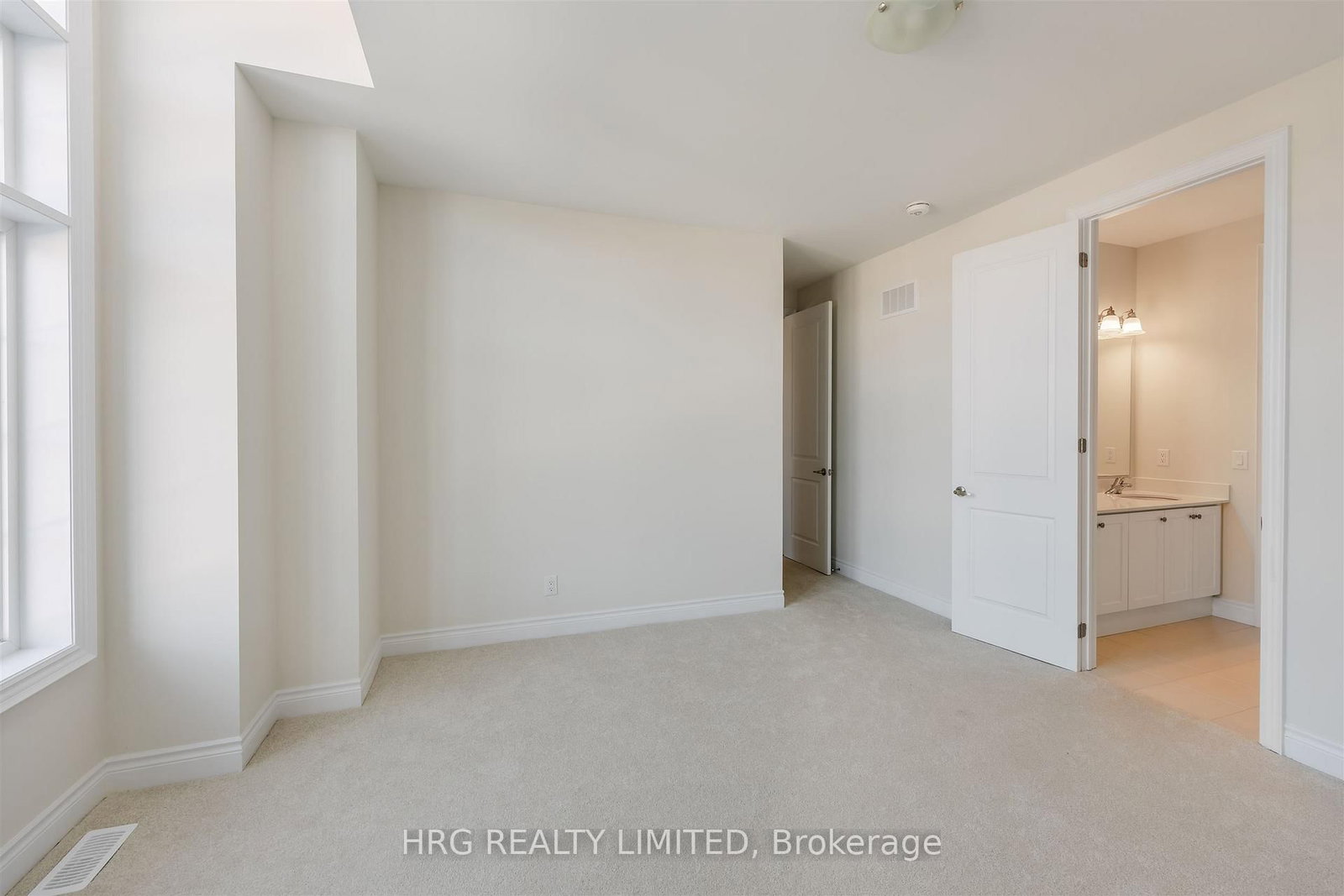 Detached House for sale at 13 Brabin Circle, Whitby, Ontario, L1P 0C1 - Rural Whitby - MLS: E12805934