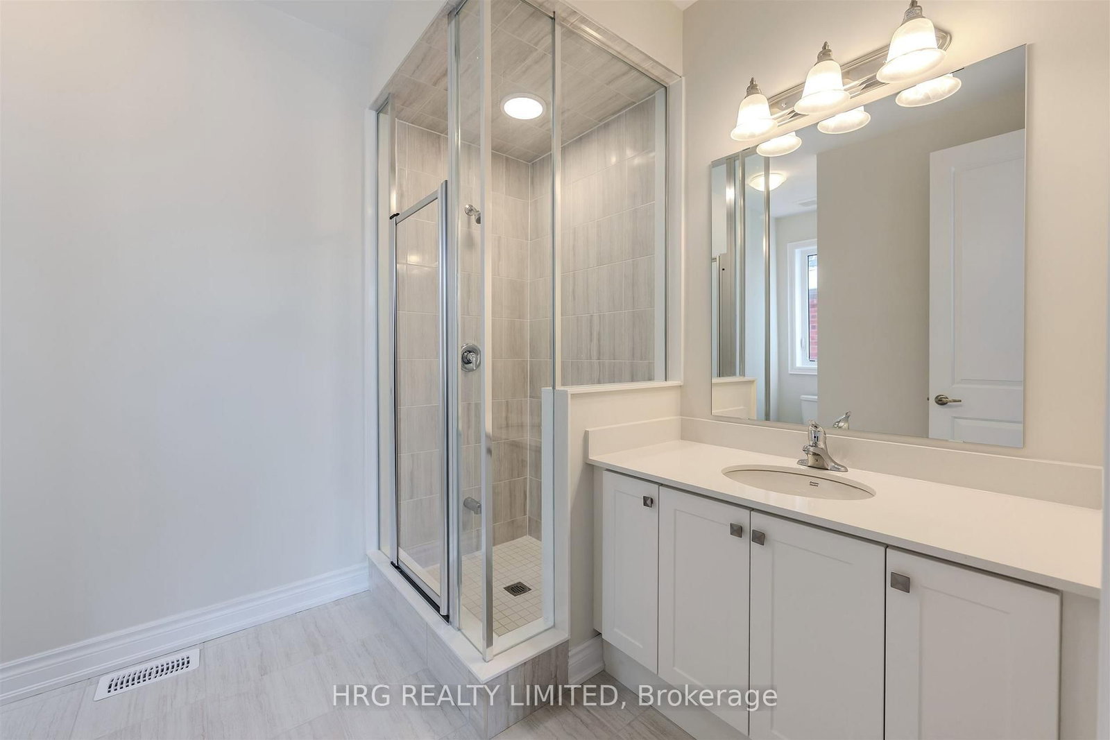 Detached House for sale at 13 Brabin Circle, Whitby, Ontario, L1P 0C1 - Rural Whitby - MLS: E12805934