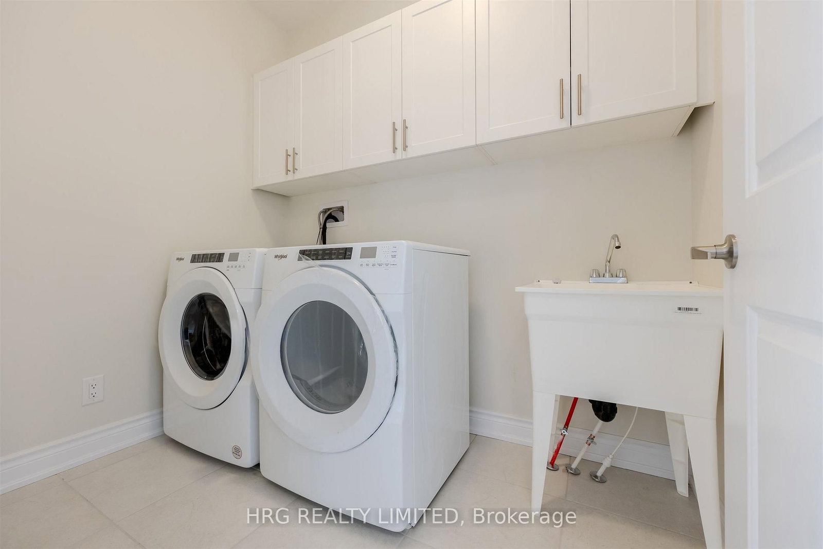 Detached House for sale at 13 Brabin Circle, Whitby, Ontario, L1P 0C1 - Rural Whitby - MLS: E12805934