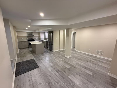7 Redmond Dr | Ajax | Image