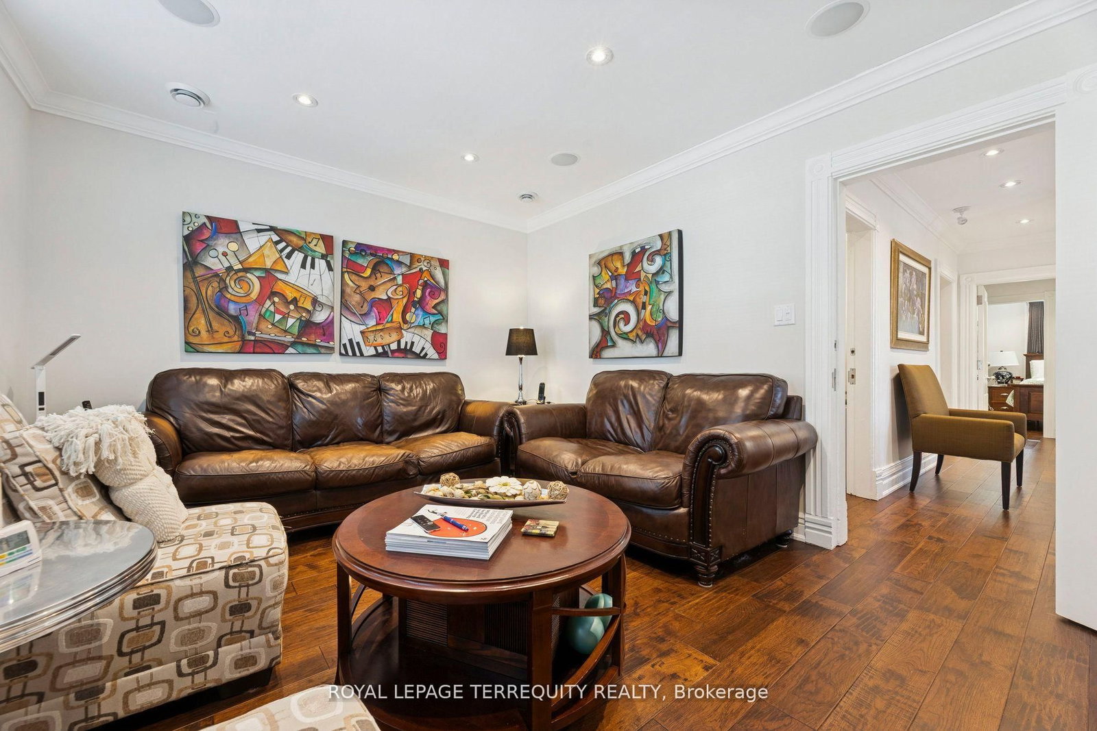 567 Kingston Road W - Photo 34