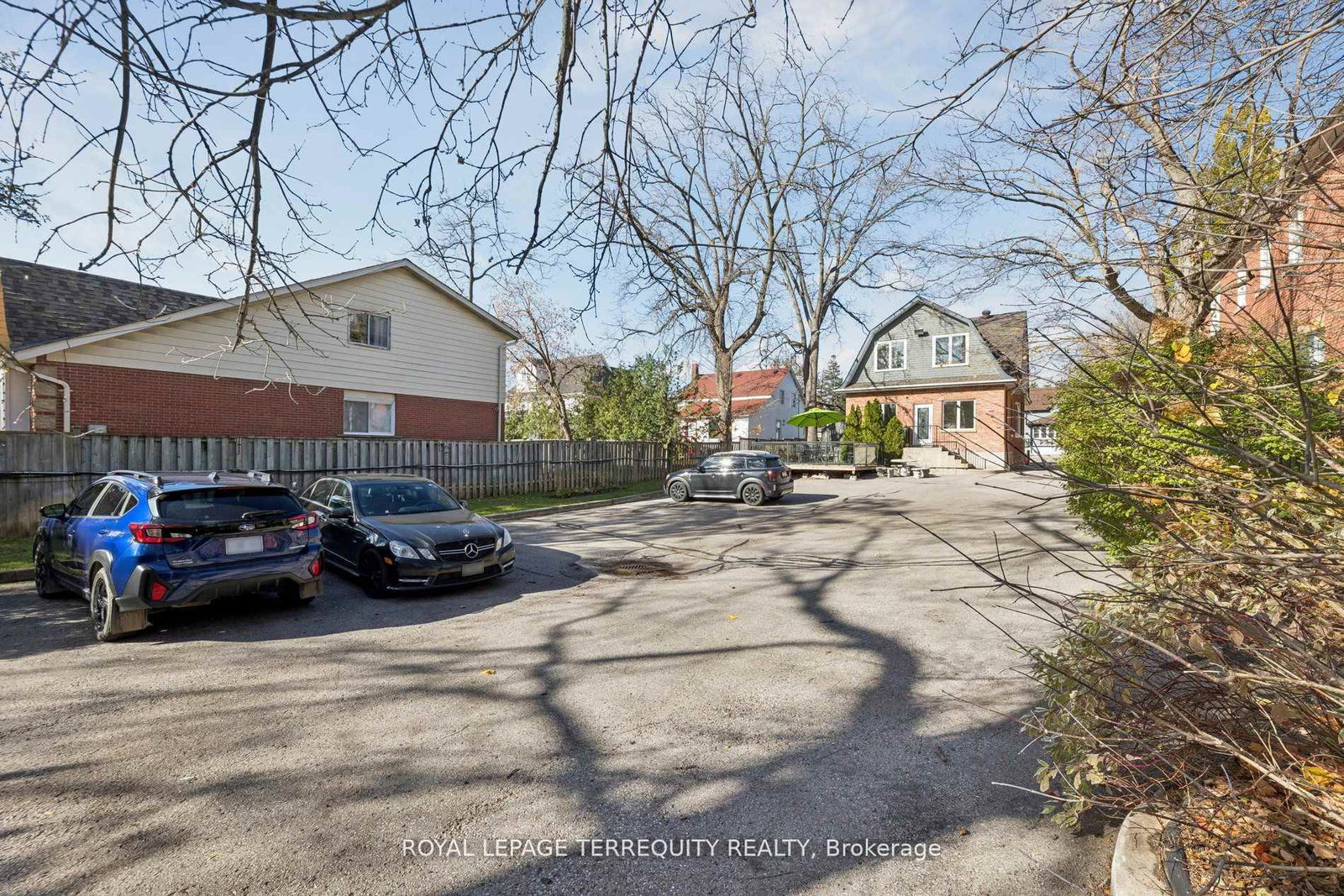 567 Kingston Road W - Photo 39