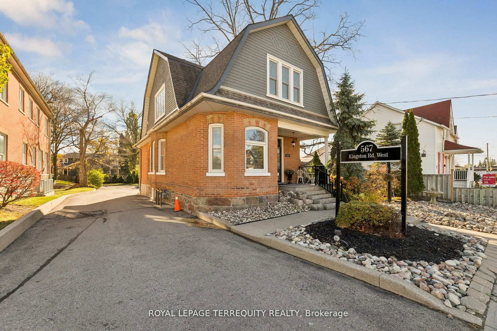 567 Kingston Road W - Photo 45