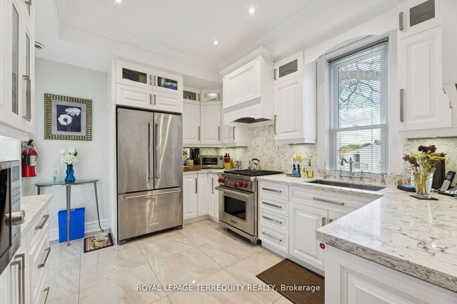 567 Kingston Road W - Photo 15