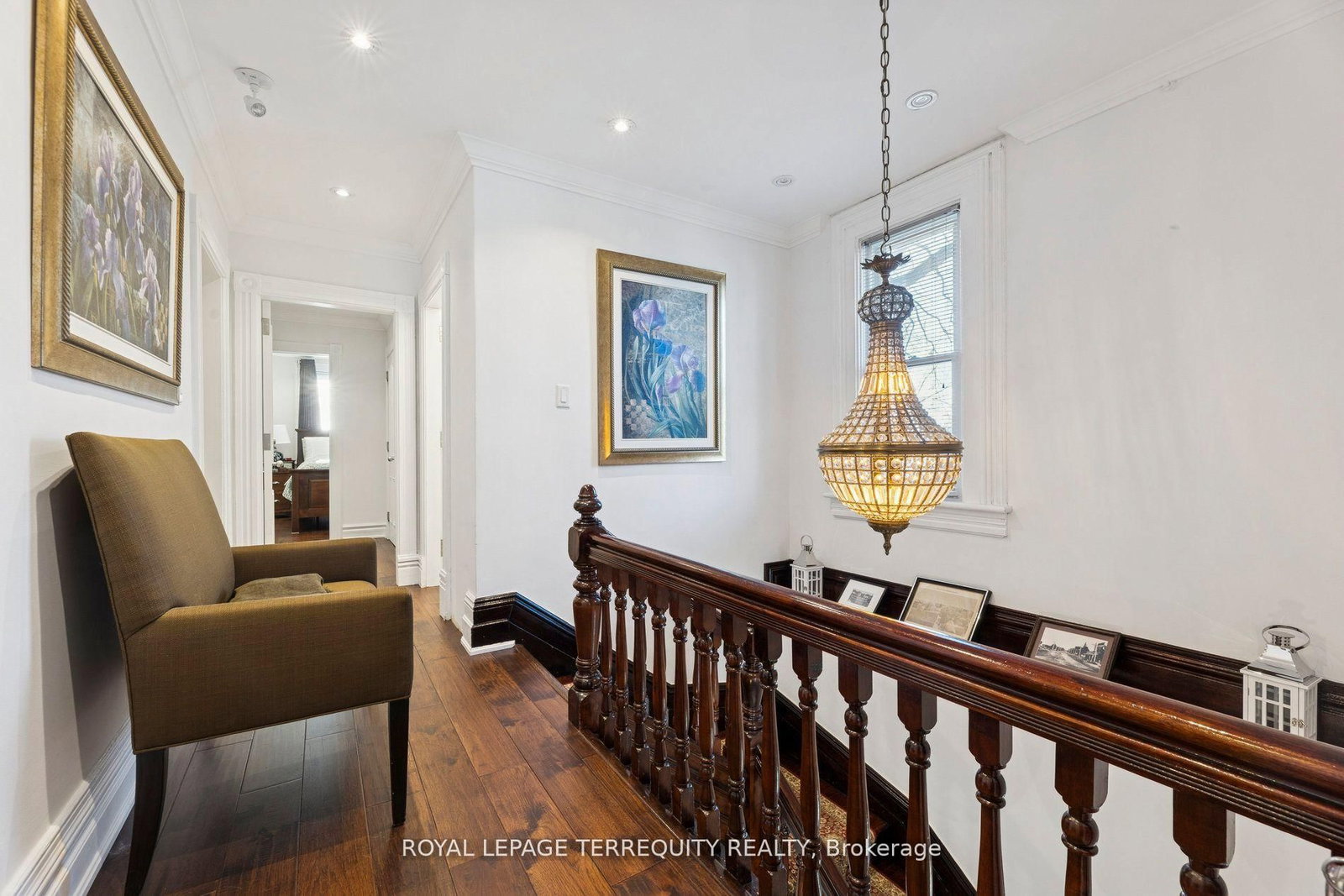 567 Kingston Road W - Photo 24