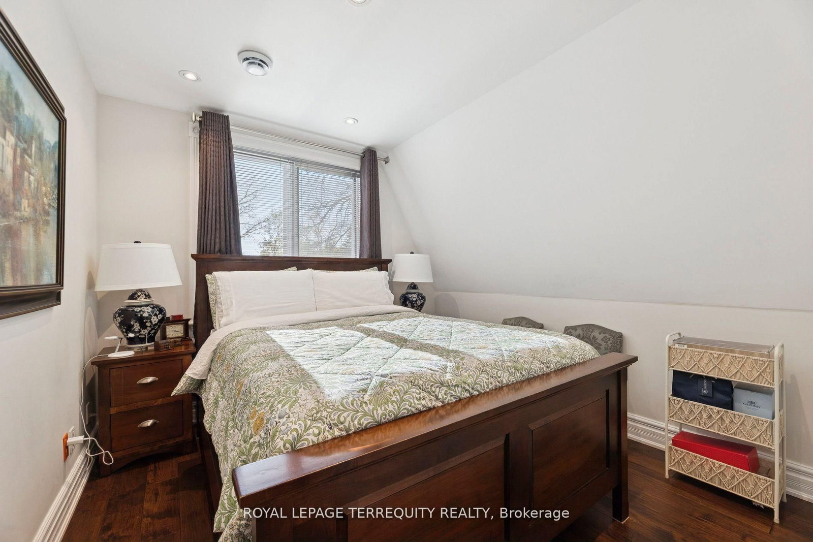 567 Kingston Road W - Photo 29