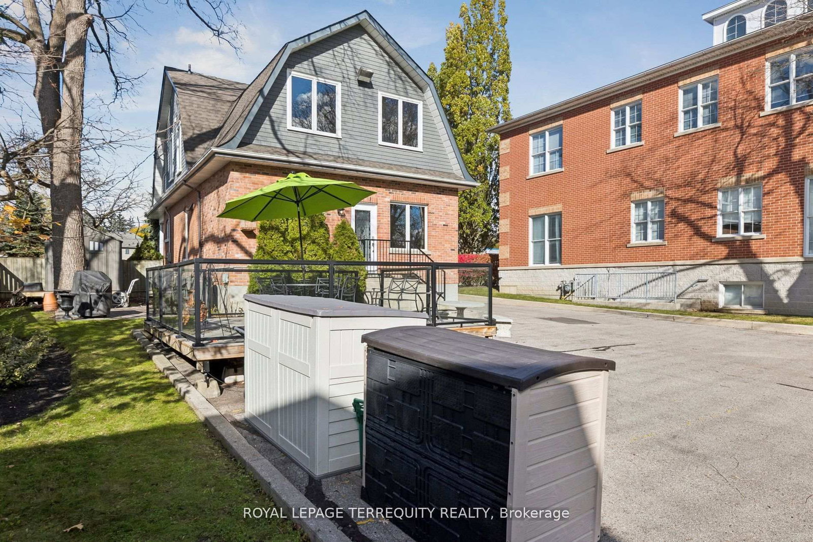 567 Kingston Road W - Photo 42