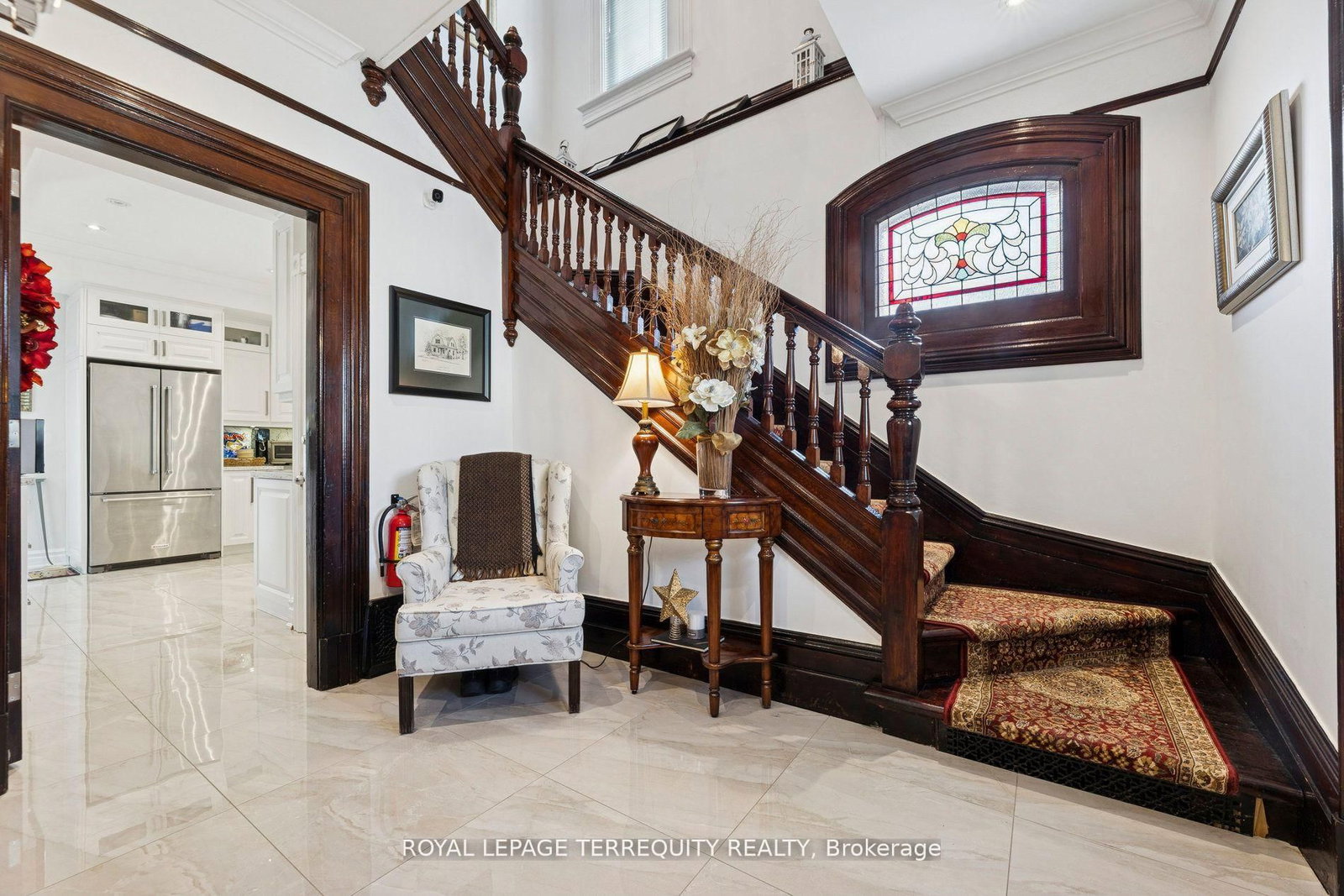 567 Kingston Road W - Photo 6