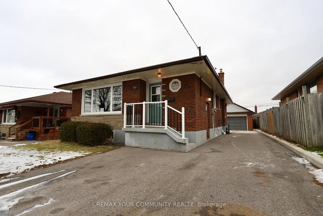 Main - 885 Myers Street