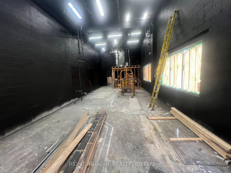 126 - 1895 Clements Rd, Pickering, L1W 3V5 | Image 2