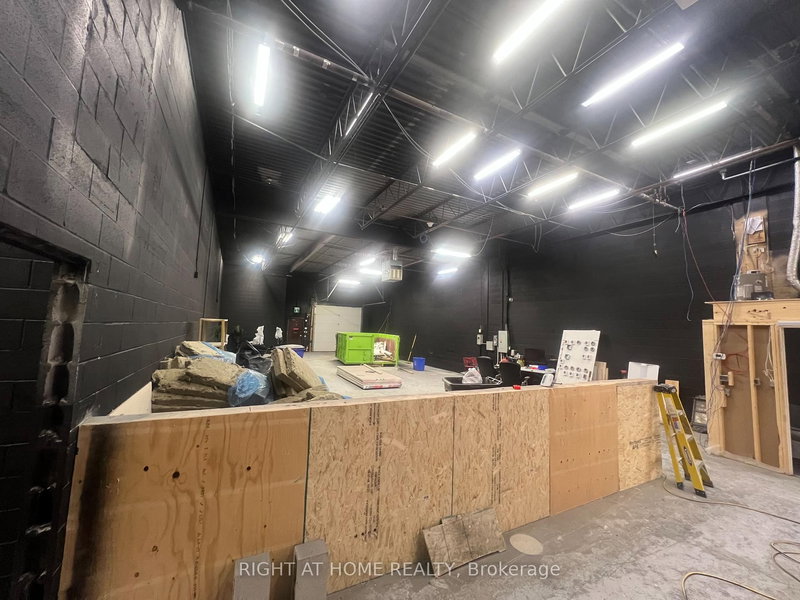 127 - 1895 Clements Rd, Pickering, L1W 3V5 | Image 3