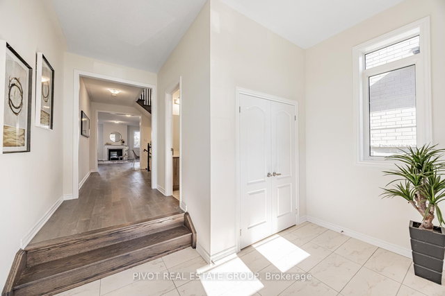 12 Waterfront Crescent