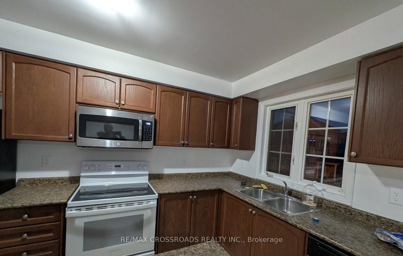 21 Wilkes Cres, Toronto, M1L 0B3 | Image 2