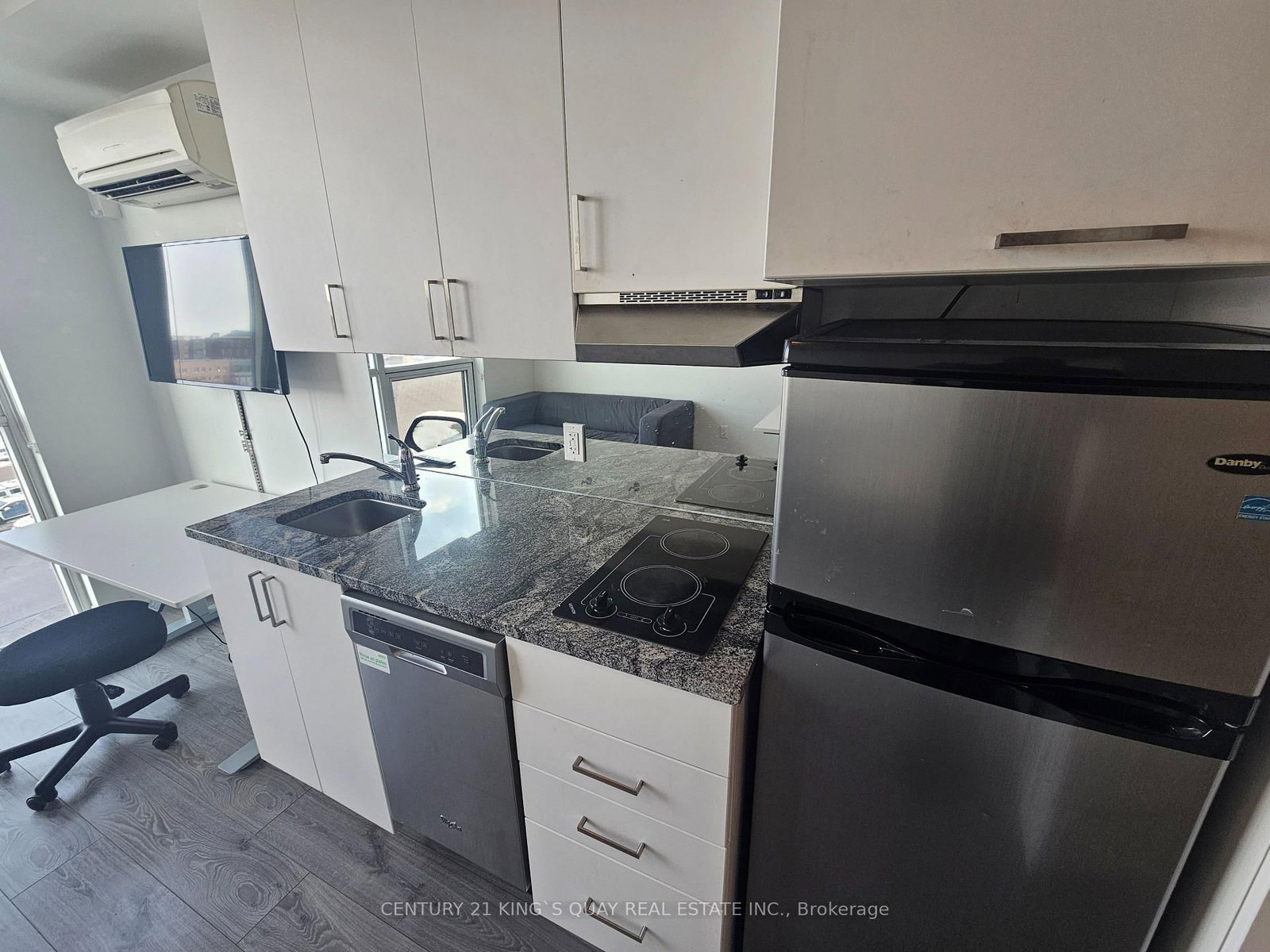 1900 Simcoe Street N, Unit 523 - Photo 16