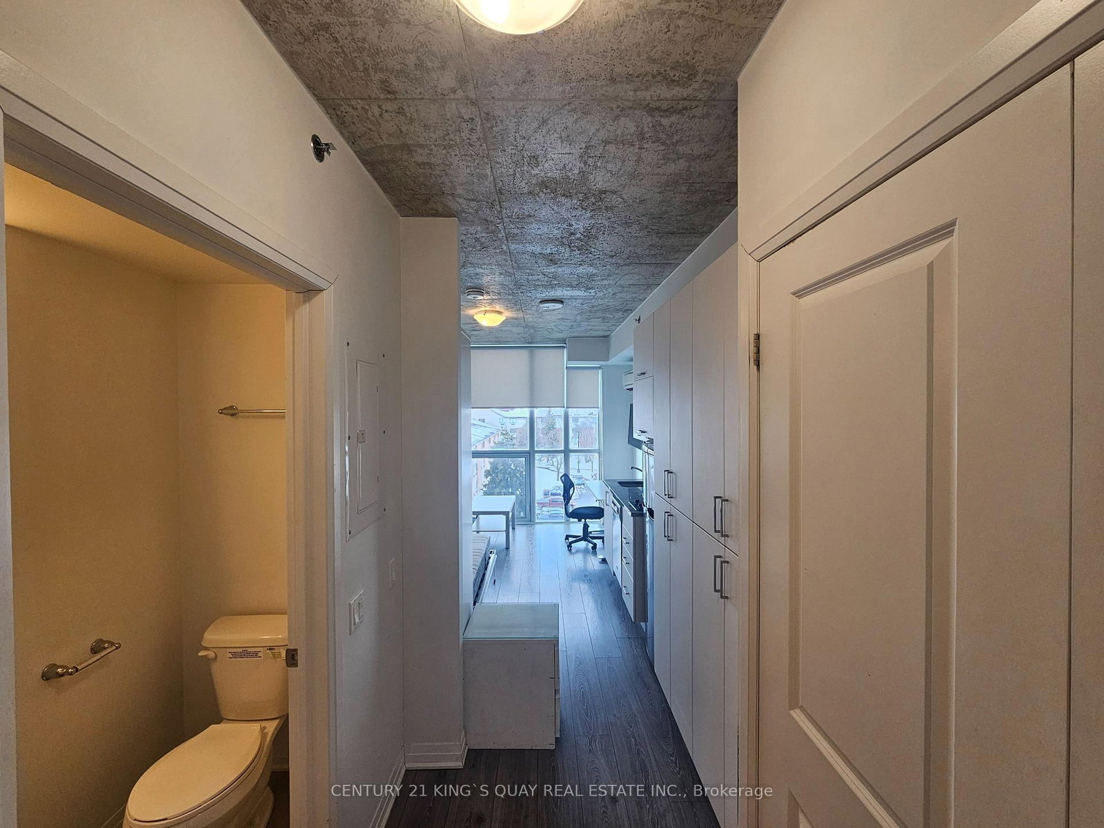 1900 Simcoe Street N, Unit 523 - Photo 5