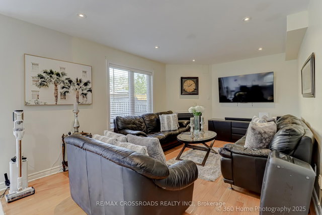 305 Old Harwood Avenue