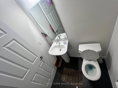 185 Royal Northern Path, Oshawa, Ontario image-0-2