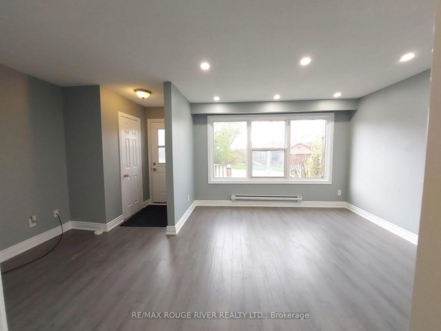 Main - 432 Bloor Street E