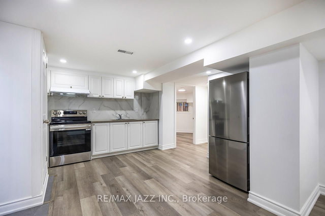 2003 Cedarwood Court