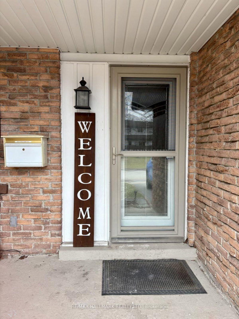 551 Dorchester Dr, Oshawa, L1J 6L3 | Image 2