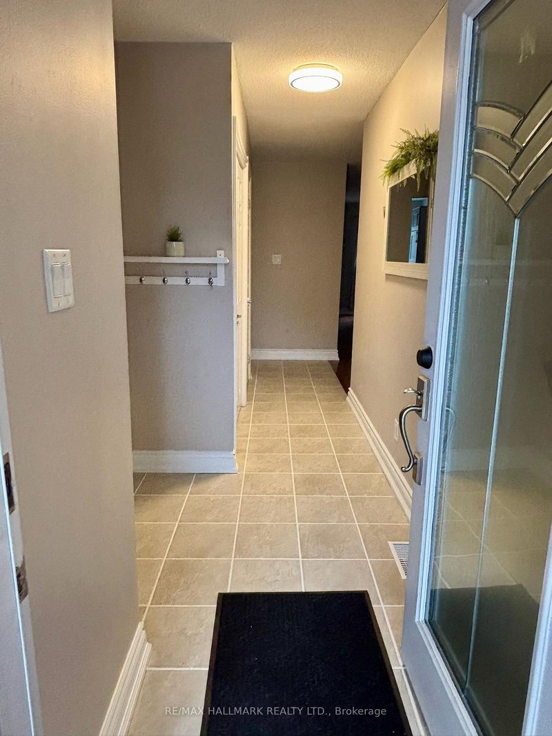 551 Dorchester Dr, Oshawa, L1J 6L3 | Image 3