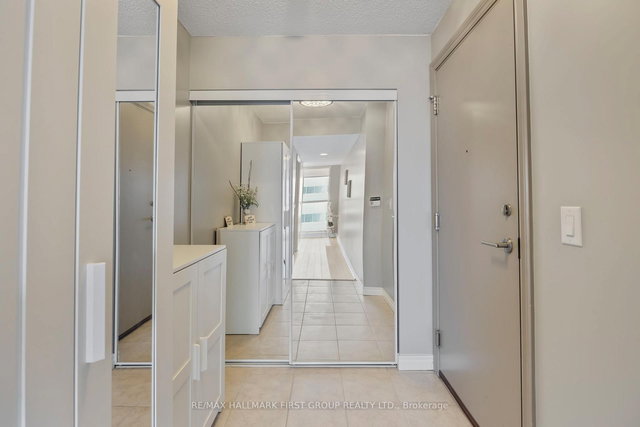 405 - 70 Town Centre Court