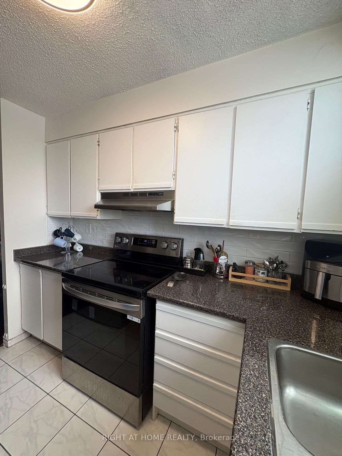 Condo for lease at 409-10 Tapscott Road, Toronto, Ontario, M1B 3L9 - Malvern - MLS: E12814042