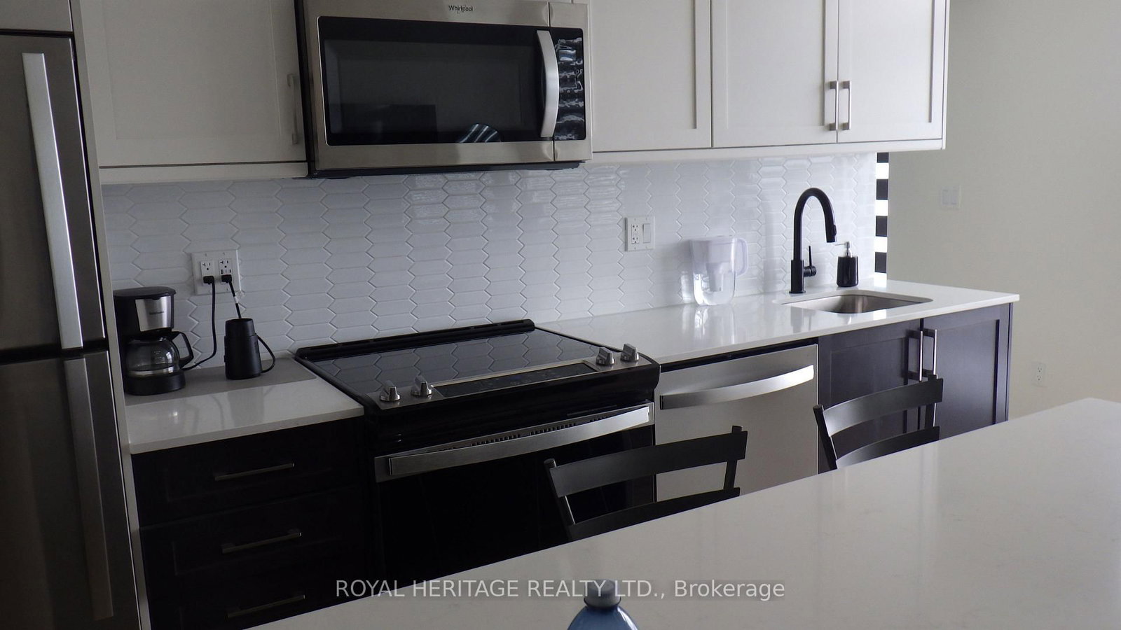 Condo for sale at 602-201 Brock Street, Whitby, Ontario, L1N 0P8 - Downtown Whitby - MLS: E12815010