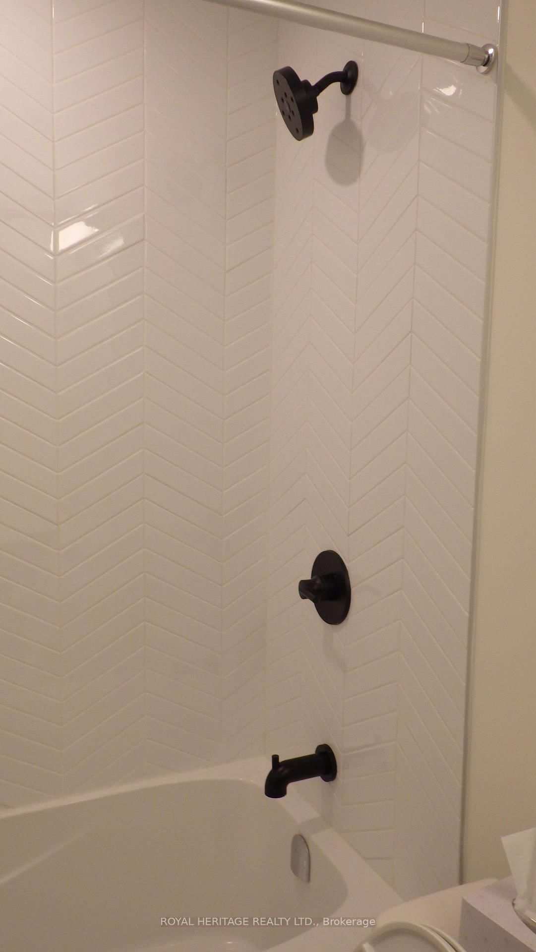 Condo for sale at 602-201 Brock Street, Whitby, Ontario, L1N 0P8 - Downtown Whitby - MLS: E12815010