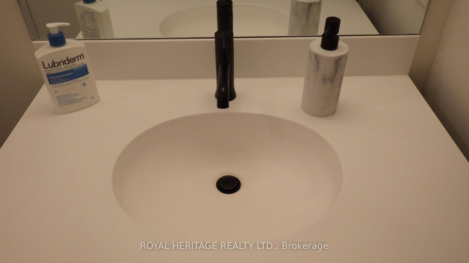 Condo for sale at 602-201 Brock Street, Whitby, Ontario, L1N 0P8 - Downtown Whitby - MLS: E12815010