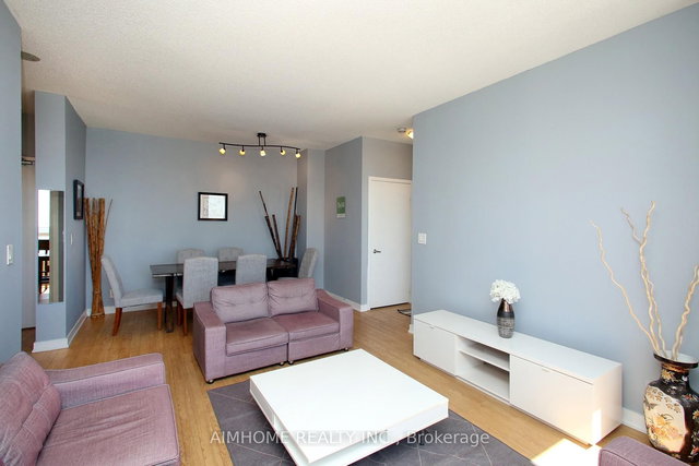 PH105 - 36 Lee Centre Drive