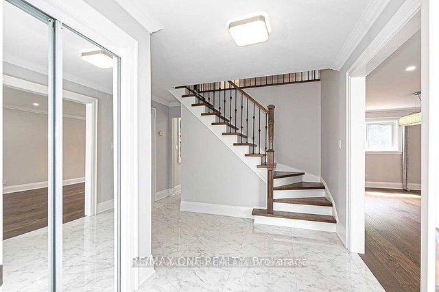 100 Robinson Crescent