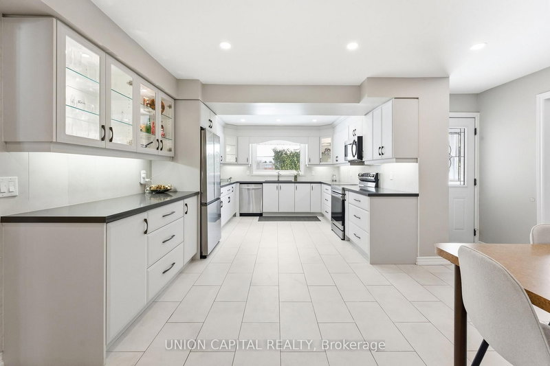 53 Stubbswood Sq, Toronto, M1S 2K7 | Image 3