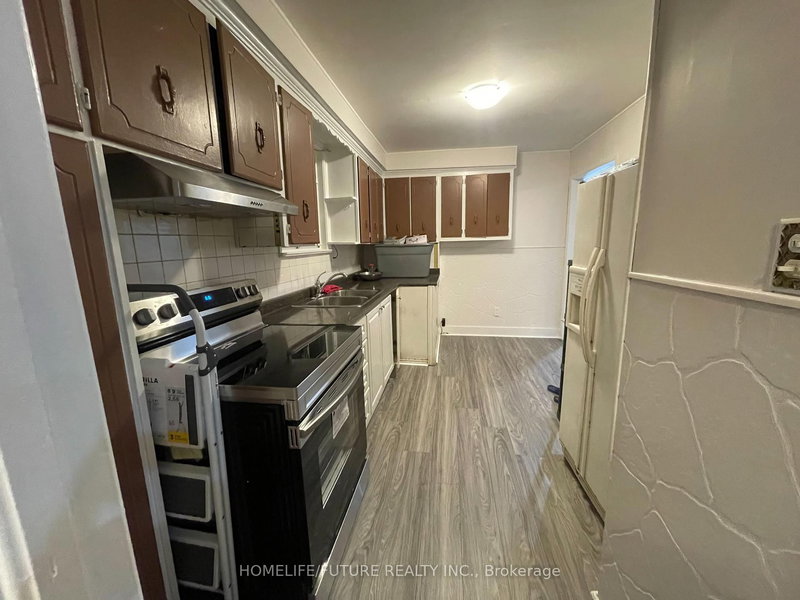 Main - 3732 St Clair Ave E, Toronto, M1M 1T7 | Image 3