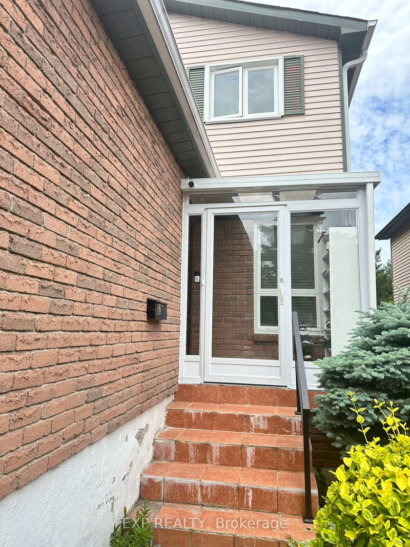 82 Muirlands Dr, Toronto, M1V 2B4 | Image 2