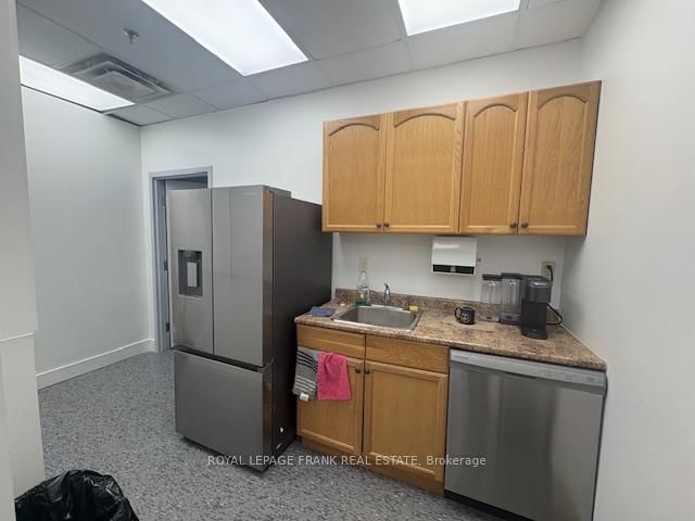 701 Rossland Road E, Unit 201 - Photo 13